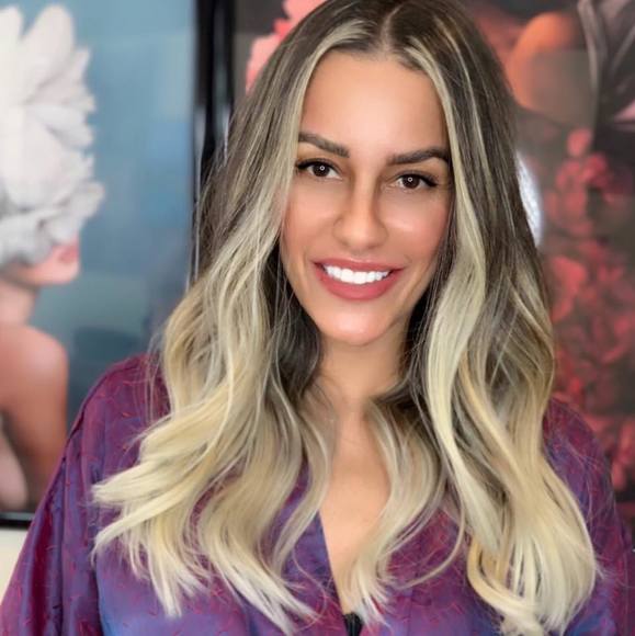 Meet your Posher, Juliana - Picture 1 of 1